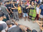 Warga Medan Geger! Pria Diduga ODGJ Nekat Lukai Diri Secara Brutal di Tengah Jalan