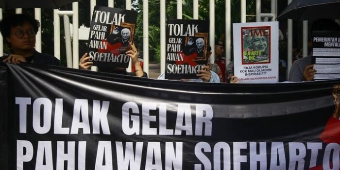 Aktivis Desak Pemerintah Batalkan Gelar Pahlawan untuk Soeharto