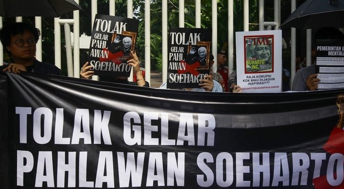 Aktivis Desak Pemerintah Batalkan Gelar Pahlawan untuk Soeharto